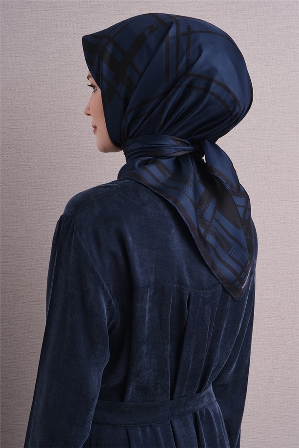 Armine  Tivil Saf İpek Eşarp 9643 06 Siyah Lacivert Soyut Desen 