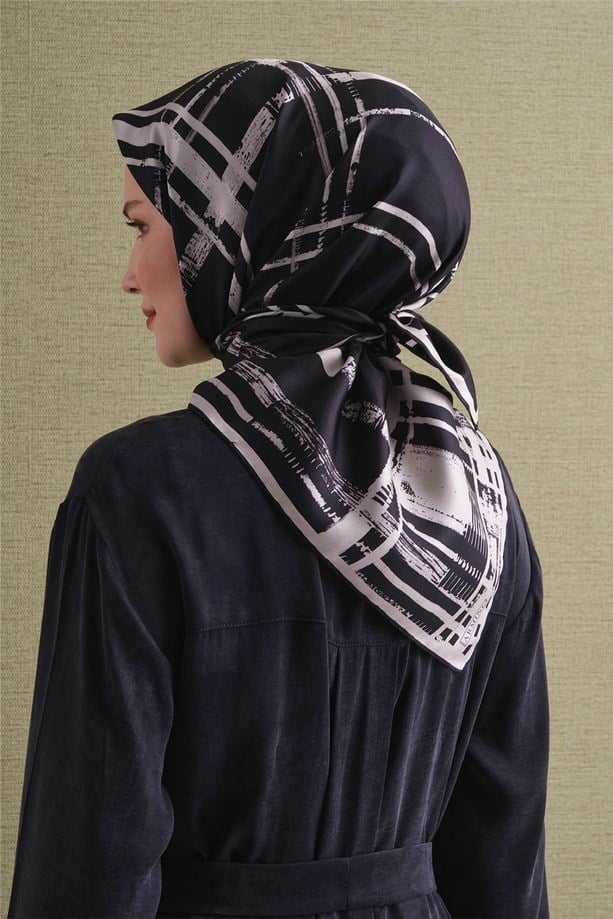 Armine  Tivil Saf İpek Eşarp 9643 08 Siyah Ekru Soyut Desen 