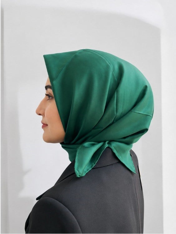 Armine Yeşil Düz Renk Sura İpek Eşarp 10D02 - 393