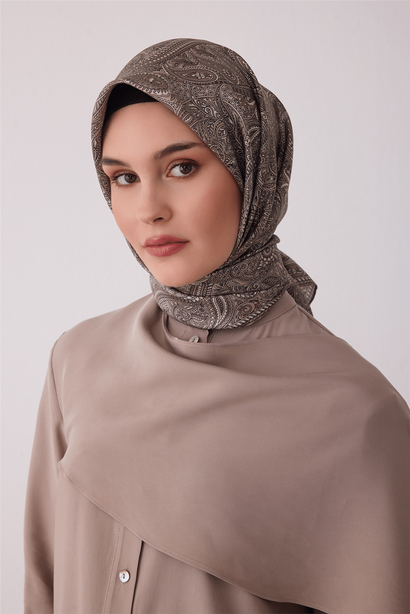 Belli Tivil İpek Eşarp 4404 81 Bej Etnik Desen