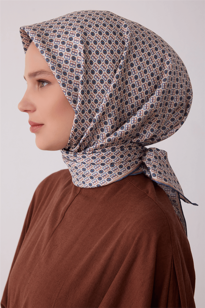 Belli Tivil İpek Eşarp Taş 4418 09 Monogram Desen