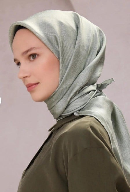 Belli Tivil Saf İpek Eşarp 4201 - 35 Mint Yeşili Soyut  Desen