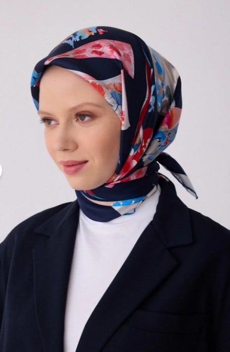 Belli Tivil Saf İpek Eşarp 4316 - 02 Lacivert Obje Desen