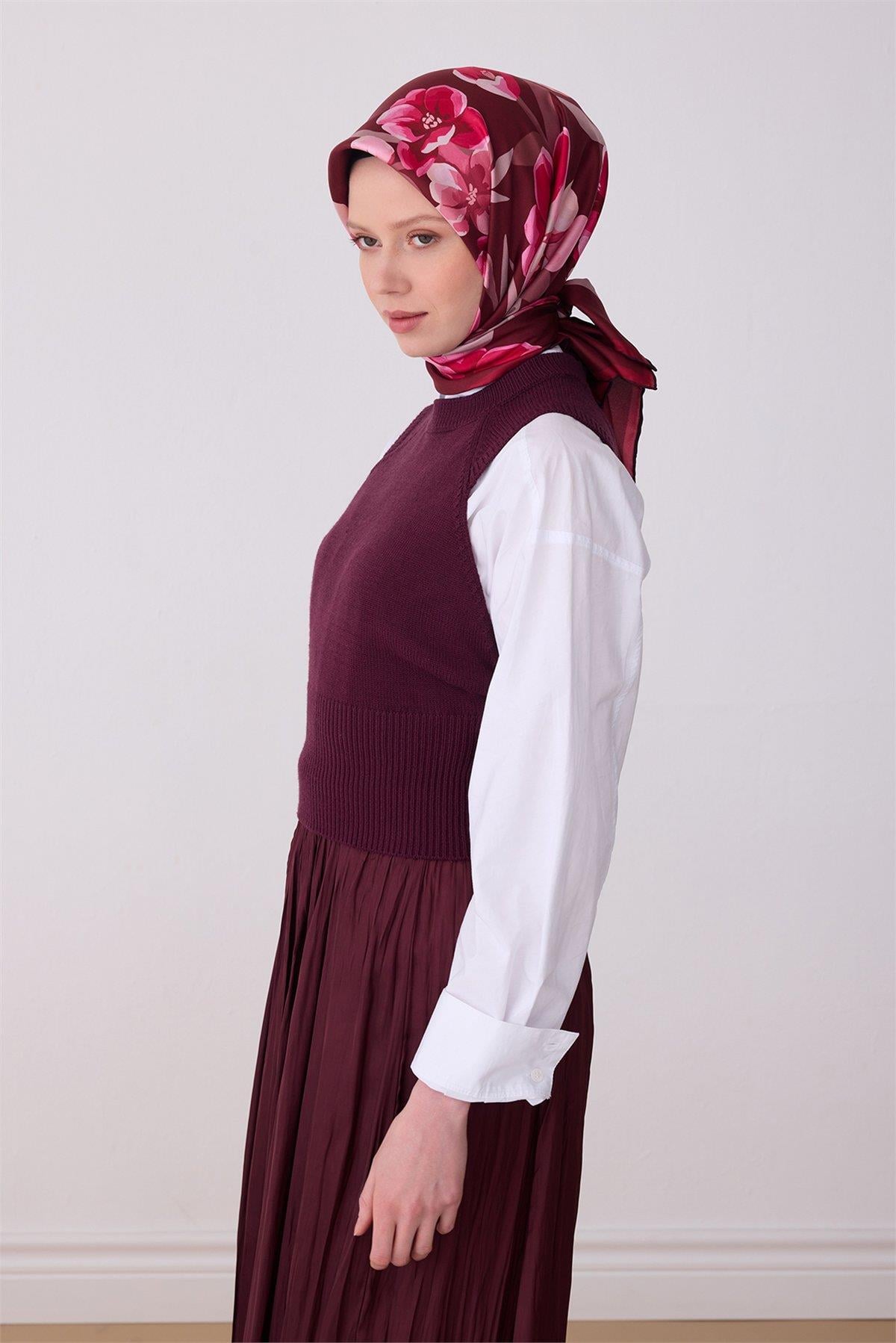 Belli Tivil Saf İpek Eşarp 4330 - 04 Koyu Pembe Pastel Çiçek Desen