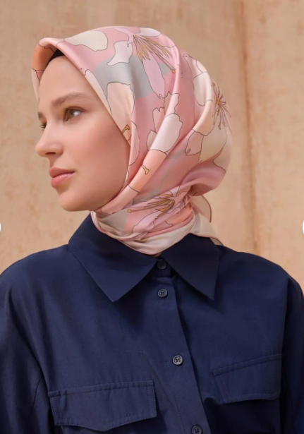 Belli Tivil Saf İpek Eşarp IST 4100 - 03 Soft Pembe Çiçek Desen
