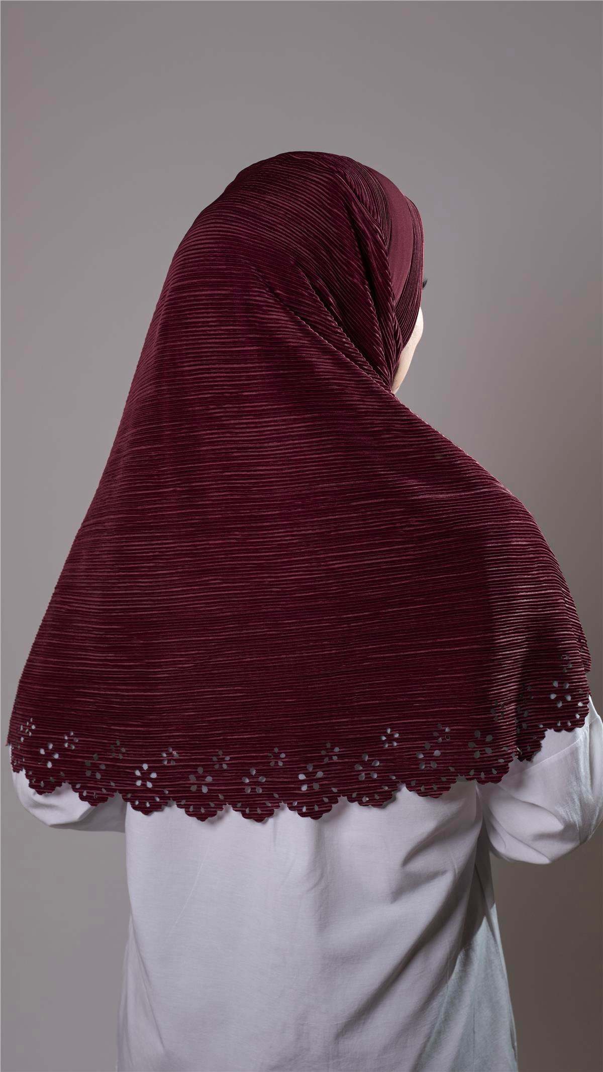Bordo Pratik Hazır Geçmeli Tesettür Eşarp Fukuro Kumaş Piliseli Çiçek Desenli Lazer Kesim 1829_16