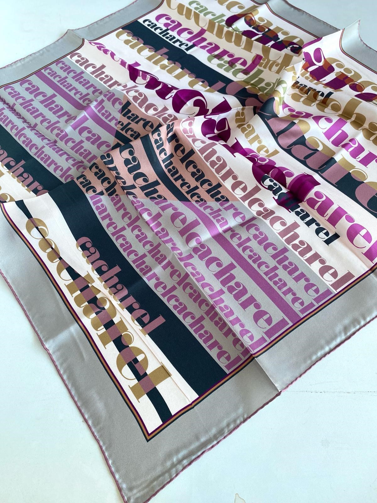 Cacharel Saf Tivil İpek Eşarp 4214701 - 313 Gri - Pembe Slogan Desen