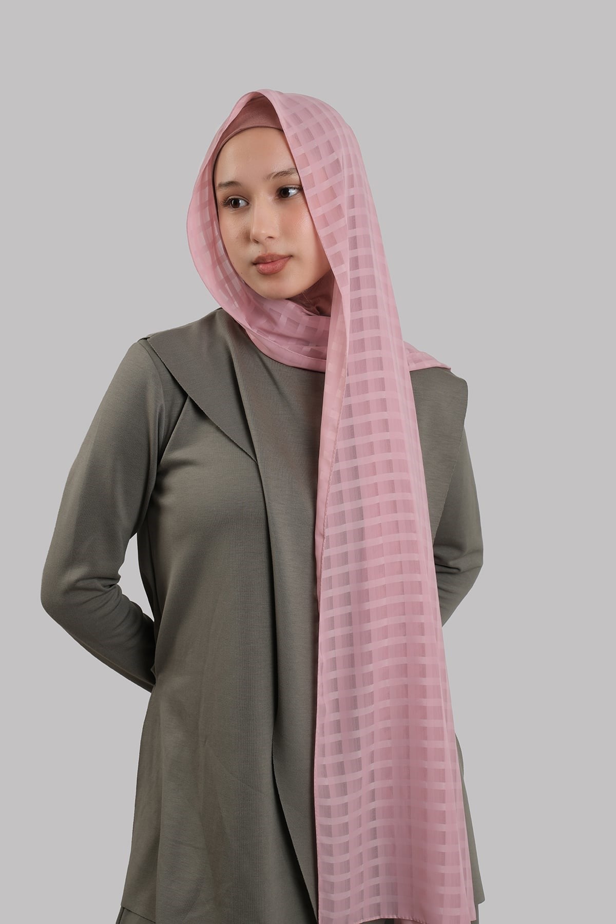 Gül Kurusu Pratik Hazır Geçmeli Şal Desenli Şifon Hijab Boneli 2415_18