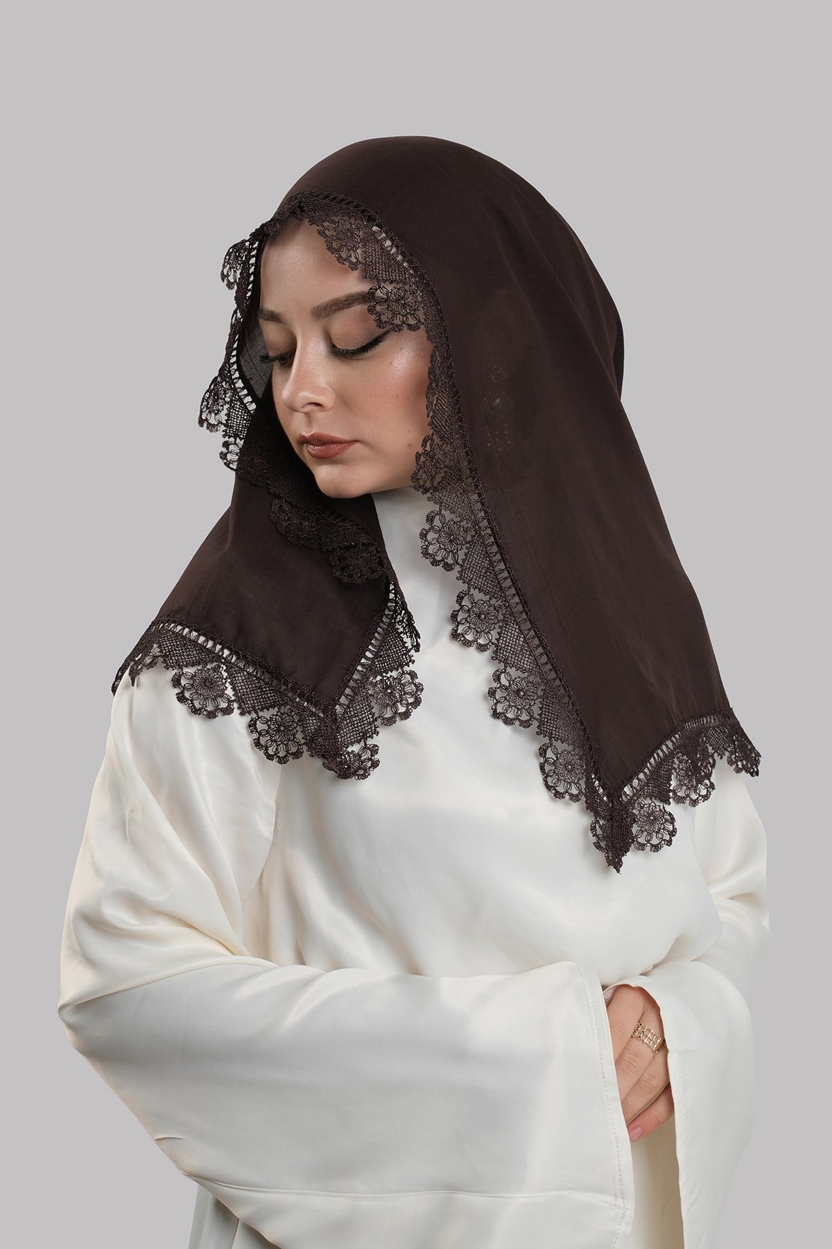 Kahve Namaz Başörtüsü Eşarp Kesik Elyaf Güpürlü 202211_14