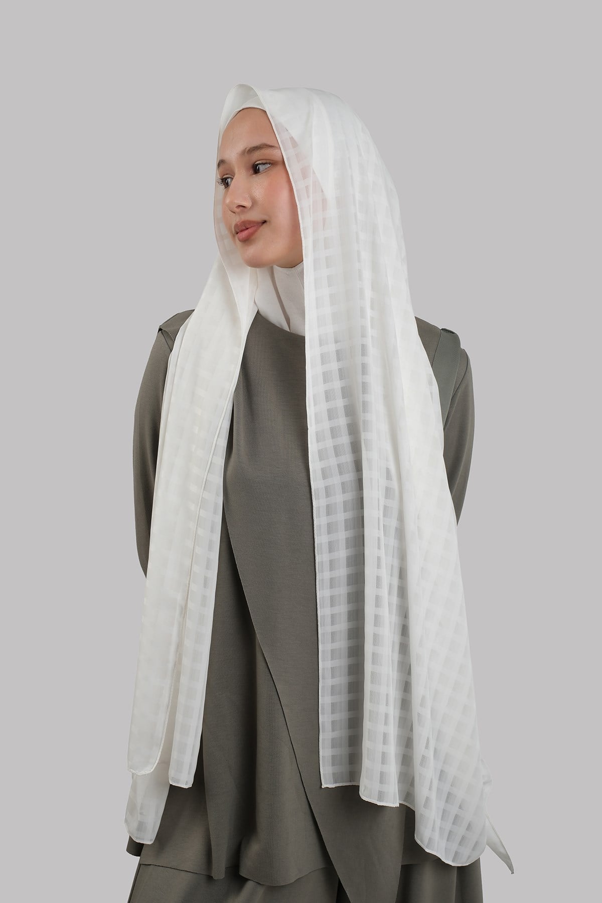 Krem Pratik Hazır Geçmeli Şal Desenli Şifon Hijab Boneli 2415_40