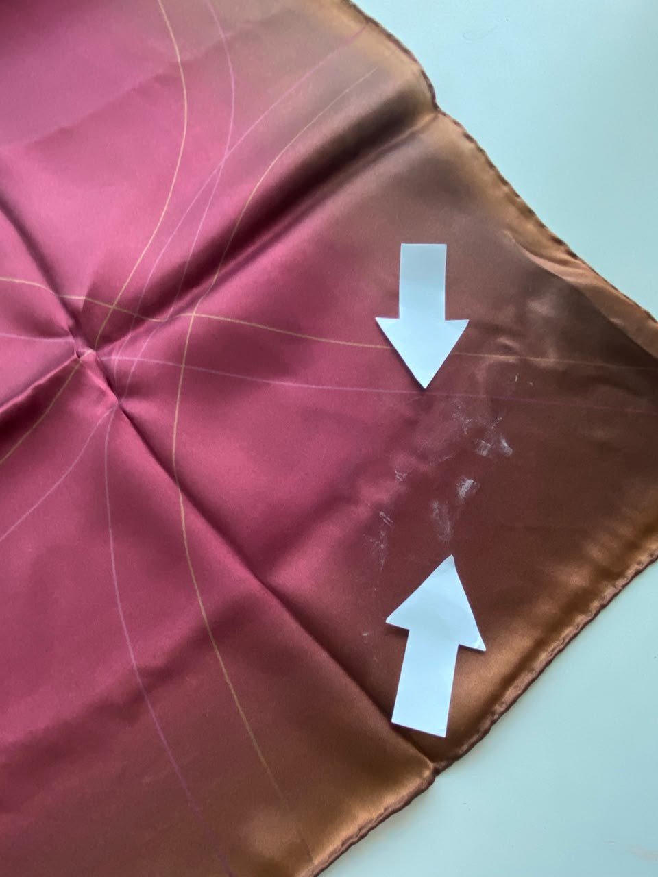 La Boutique Az Hatalı Saf Sura İpek Eşarp Fuşya Çiçek Desen