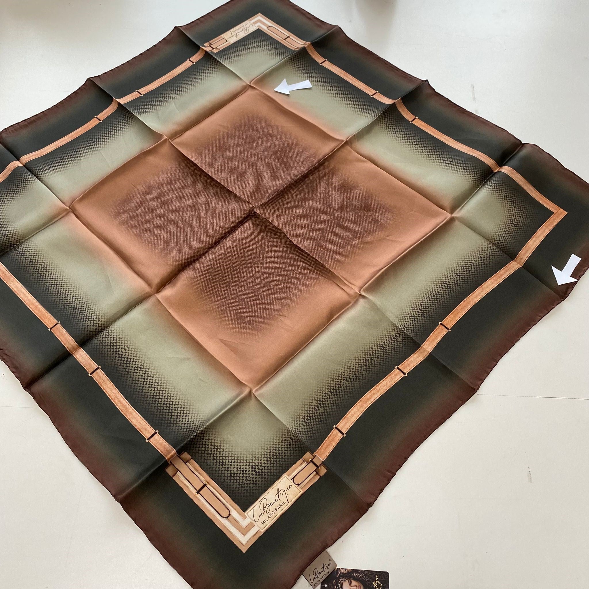 La Boutique Az Hatalı Sura Saf İpek Eşarp 54751 Gül Kurusu Kemer Desen 