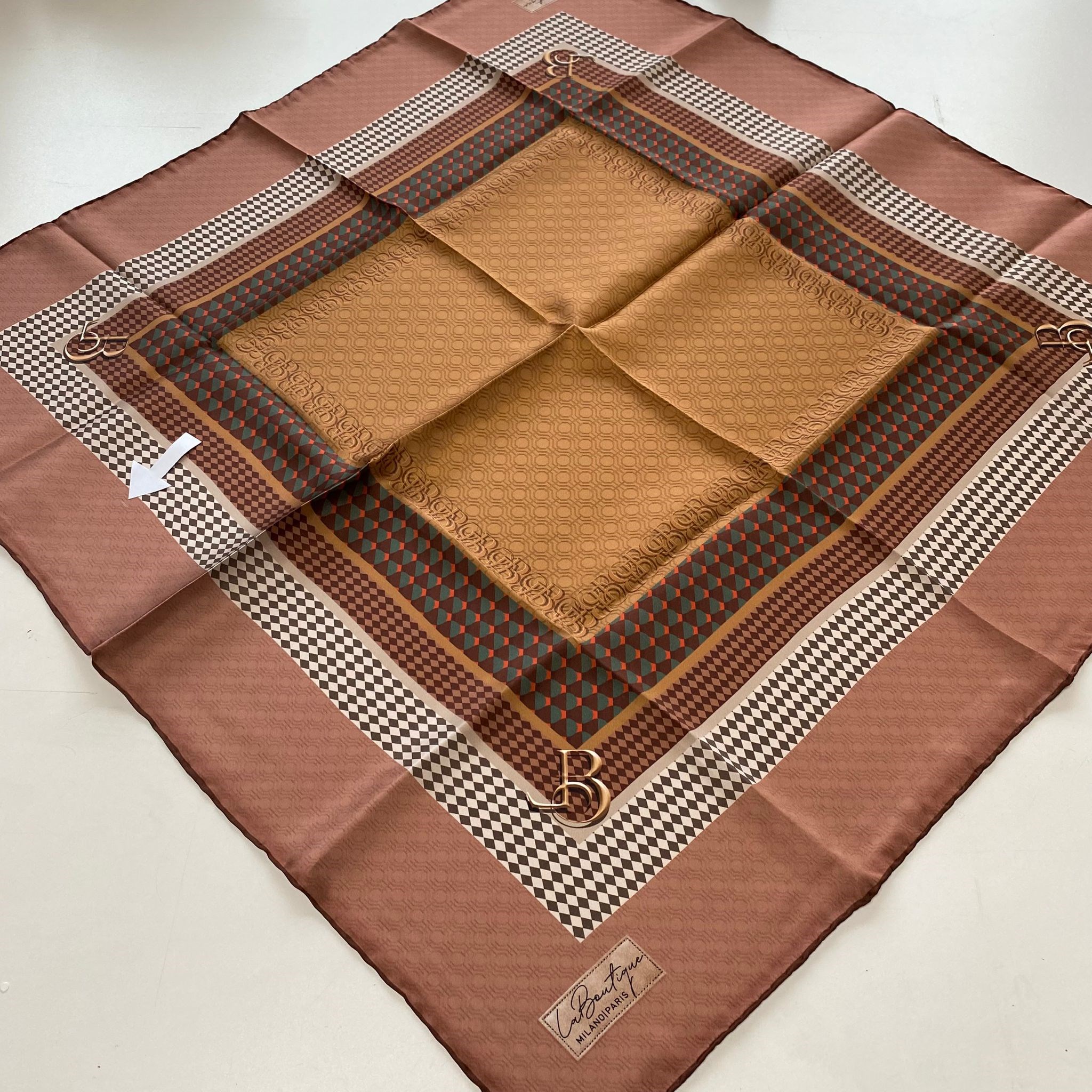 La Boutique Az Hatalı Sura Saf İpek Eşarp 54723 Gül Kurusu Geometrik Desen 