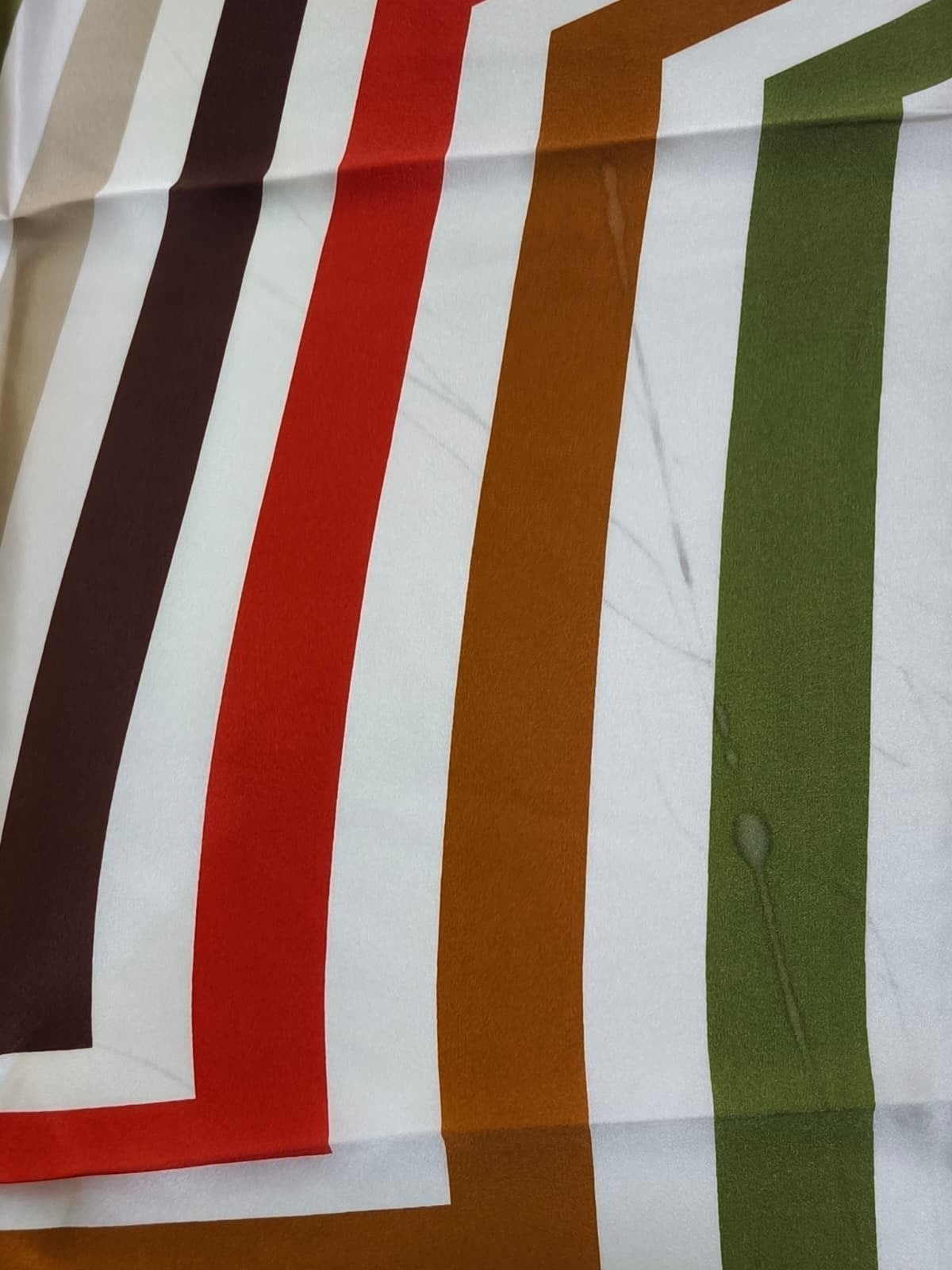 La Boutique Az Hatalı Sura Saf İpek Eşarp Krem Çizgili Desen