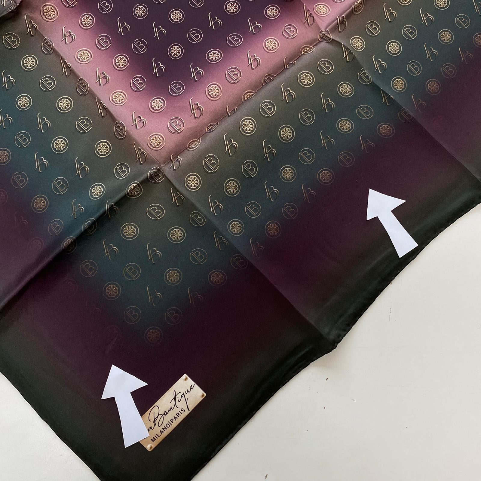 La Boutique Az Hatalı Sura Saf İpek Eşarp 54794 Yeşil Logo Desen 