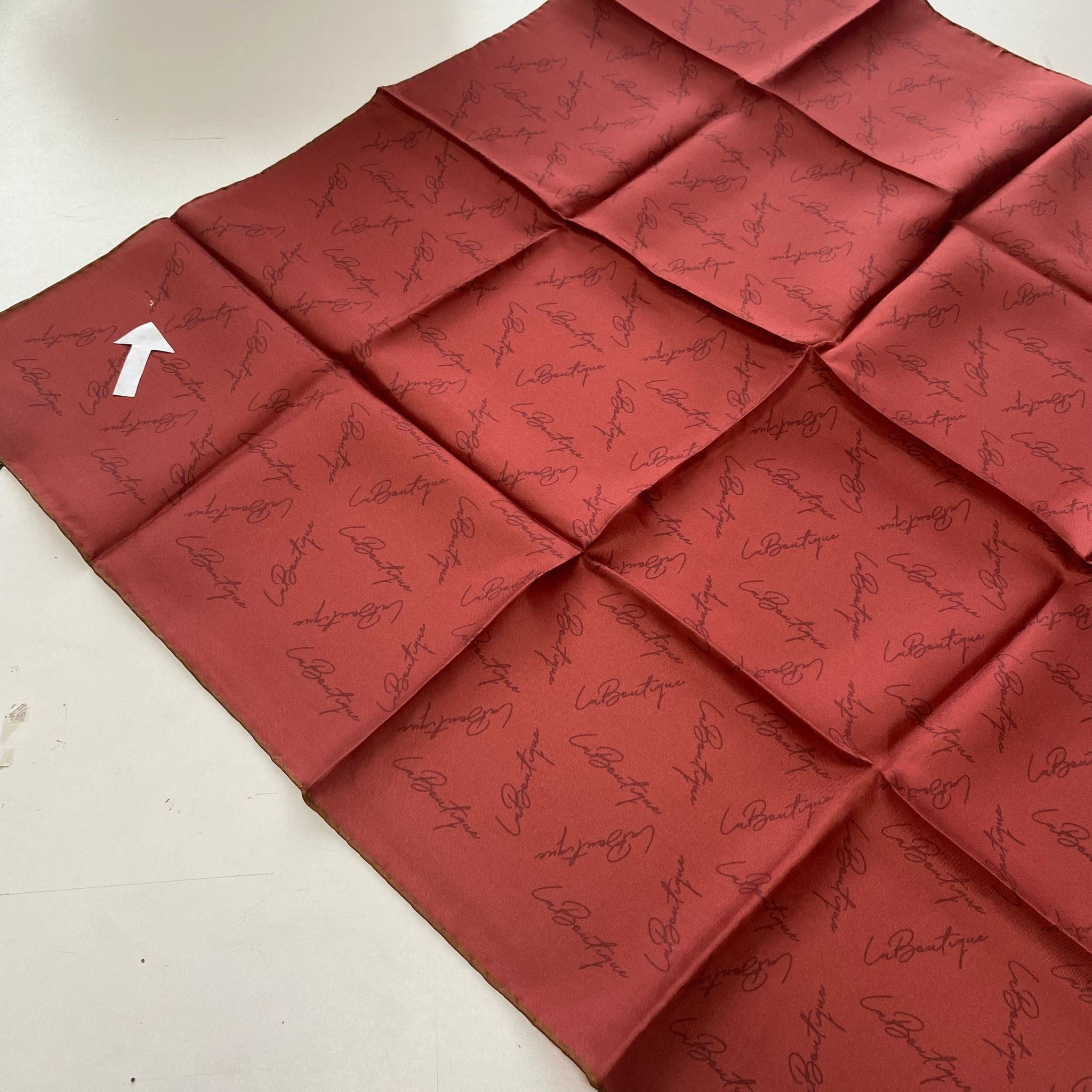 La Boutique Az Hatalı Tivil İpek Eşarp 54971 Bordo Yazı Desen 