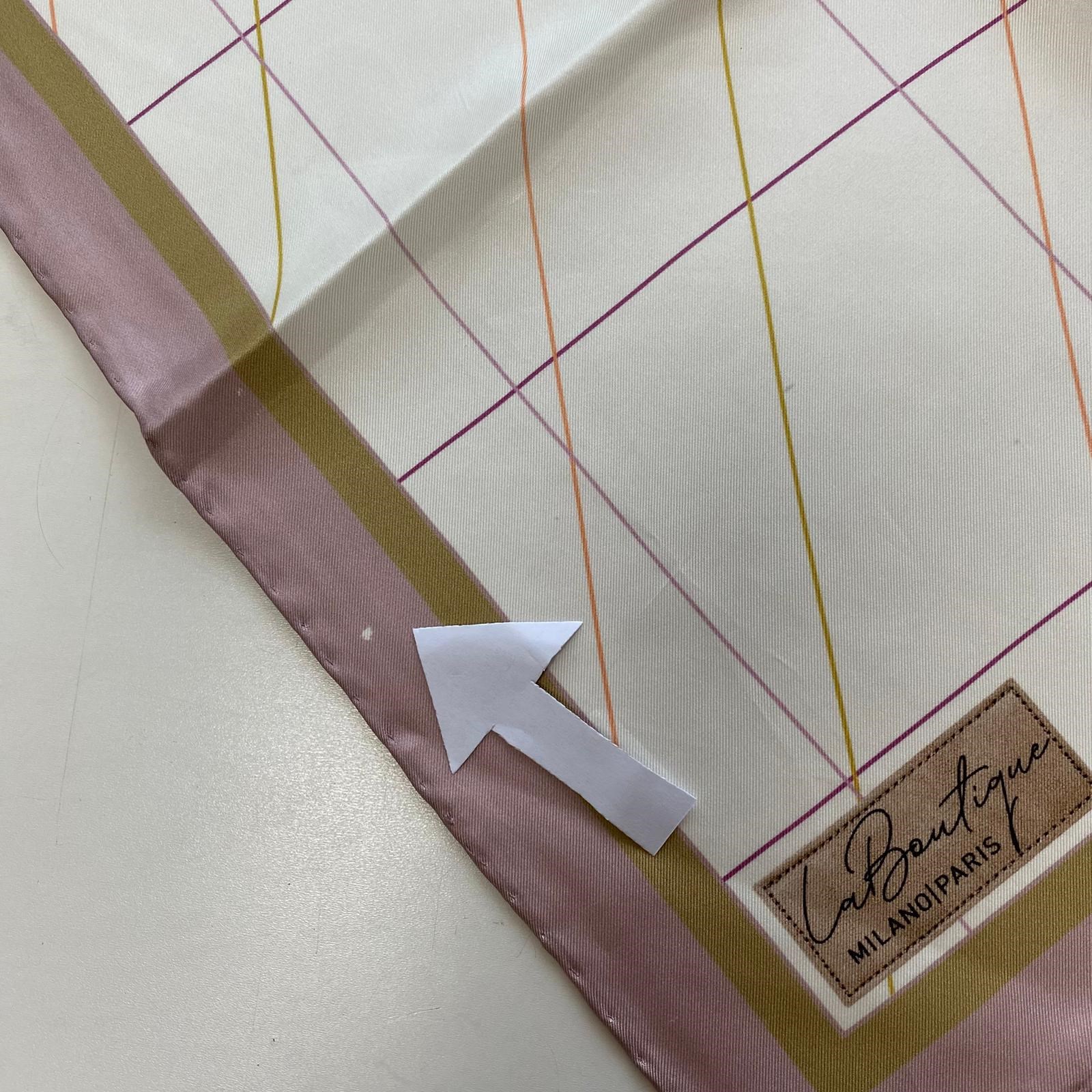 La Boutique Az Hatalı Tivil İpek Eşarp 54830 Pudra - Beyaz Geometrik Desen 