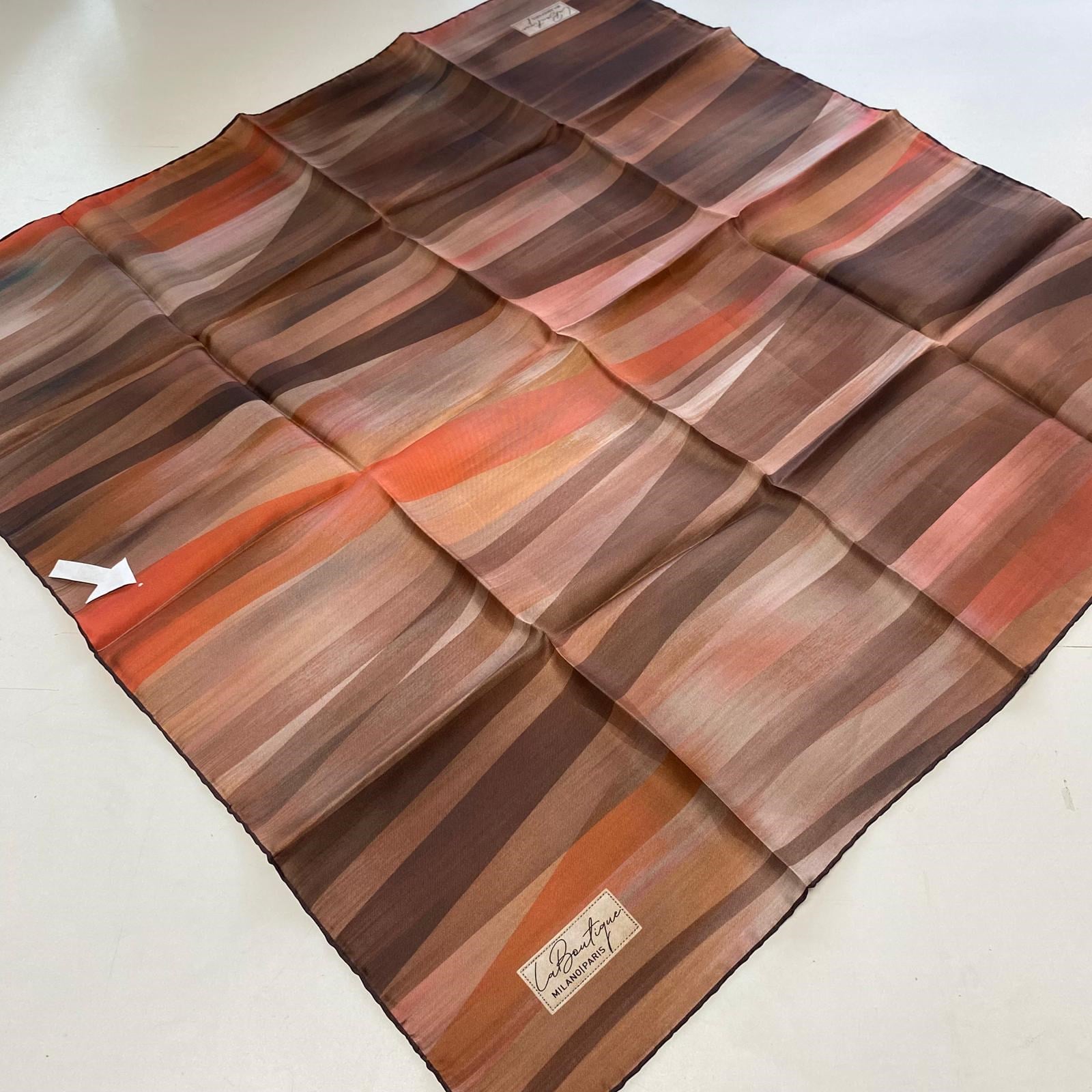 La Boutique Az Hatalı Tivil İpek Eşarp 54972 Kahve Pudra Batik Desen 