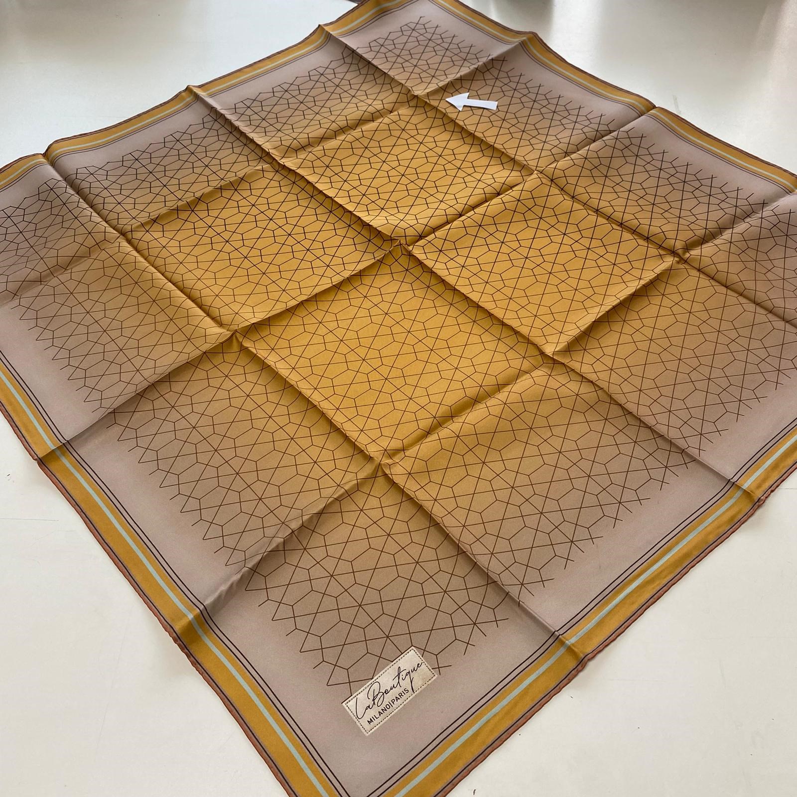 La Boutique Az Hatalı Tivil İpek Eşarp 54829 Kavuniçi  Geometrik Desen 