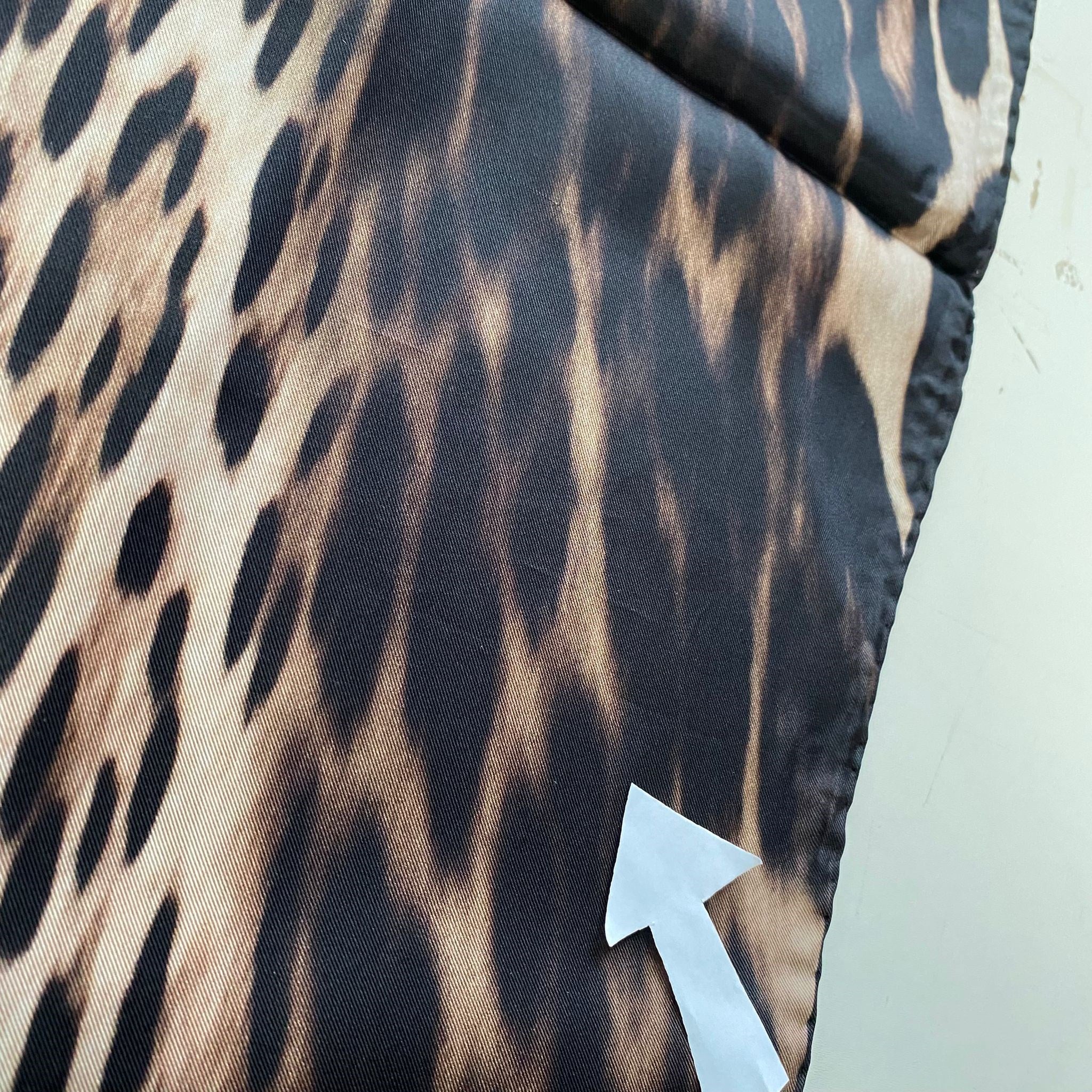 La Boutique Az Hatalı Tivil İpek Şal 55330 Kahve Leopar Desen