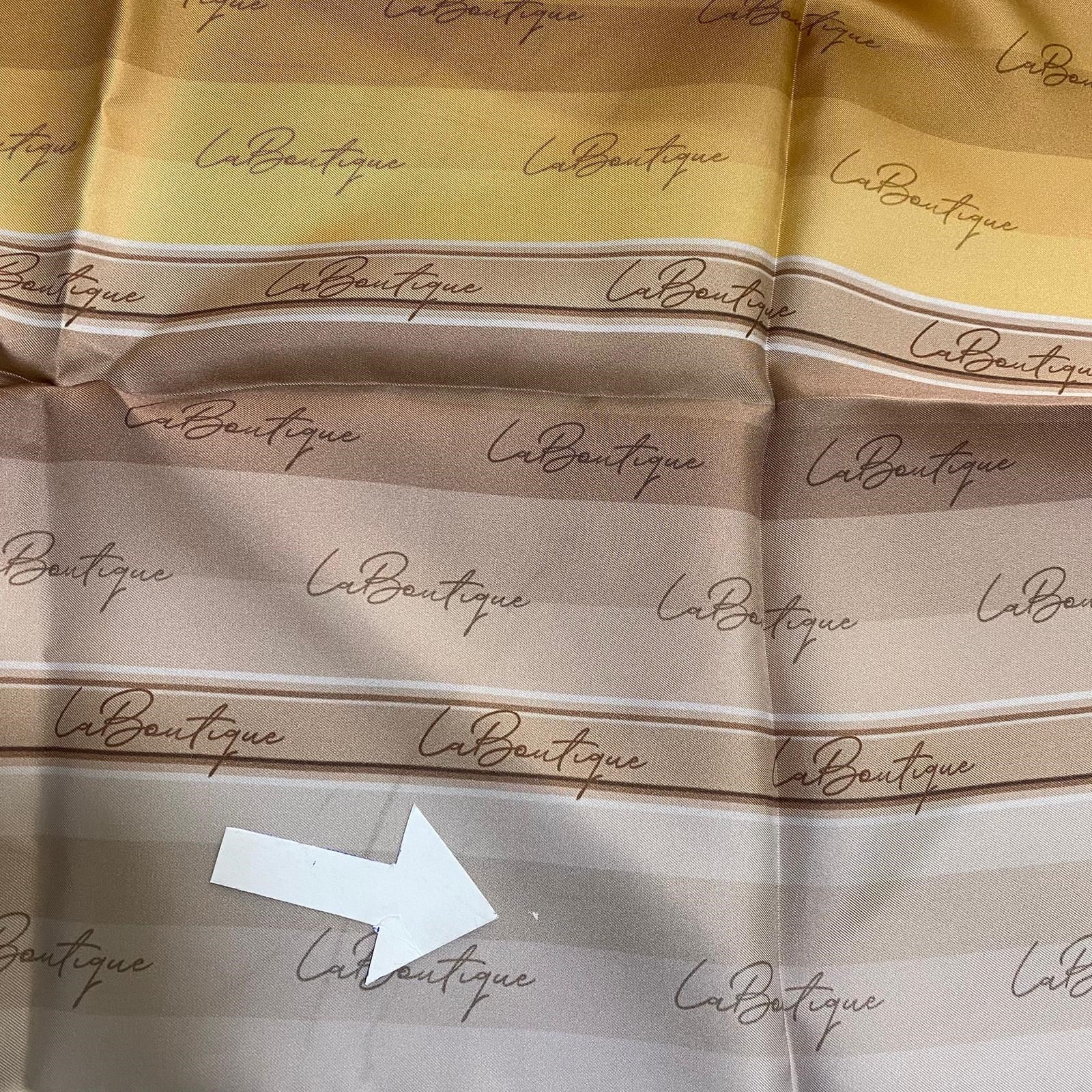 La Boutique IST Az Hatalı Tivil İpek Eşarp  Gül Kurusu Yazı Desen 