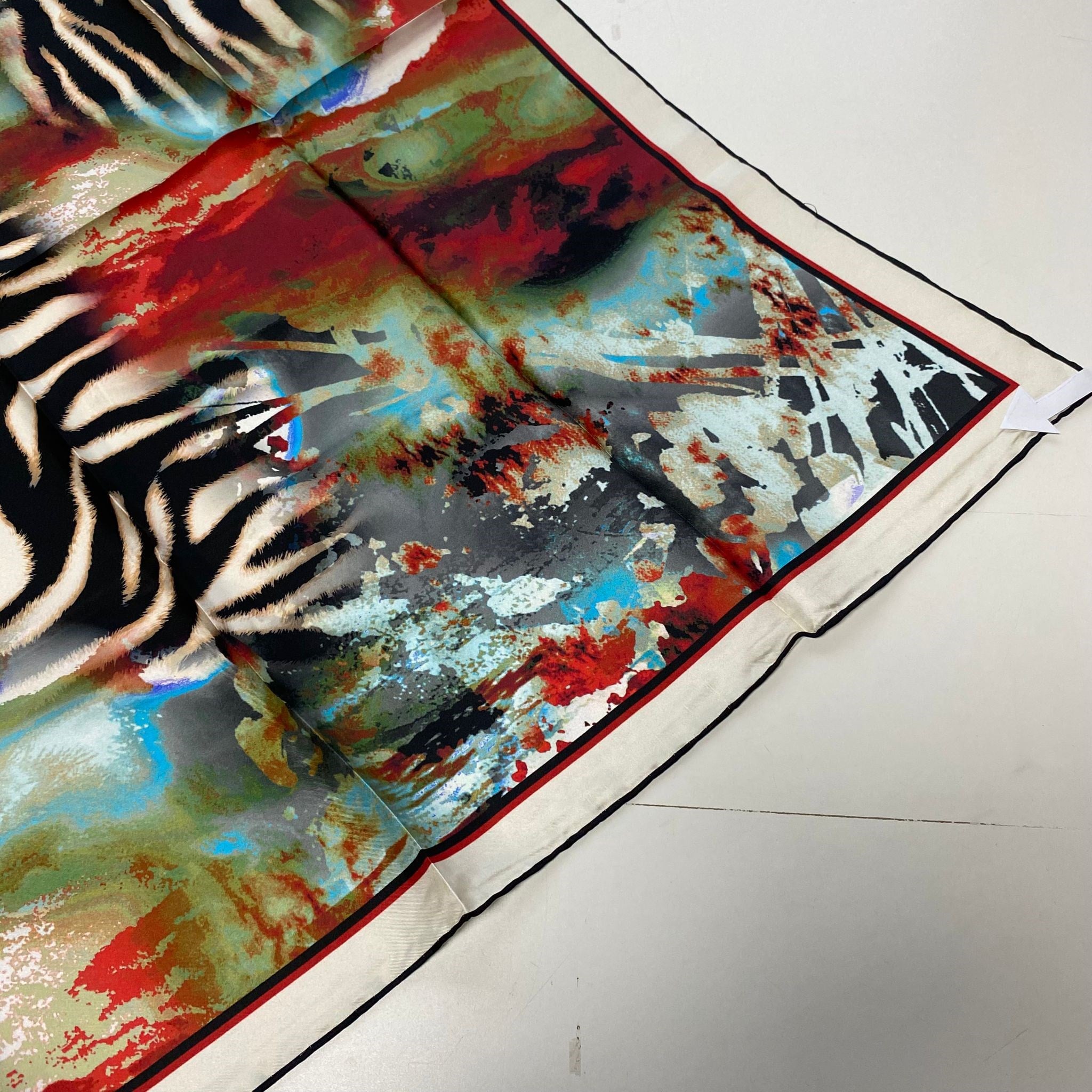 Pierre Cardin Defolu Tivil İpek Eşarp 54699 Kırmızı Zebra Desen