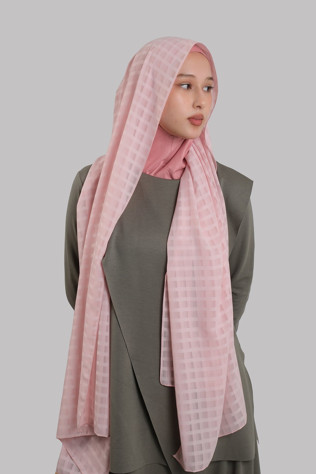 Pudra Pratik Hazır Geçmeli Şal Desenli Şifon Hijab Boneli 2415_06
