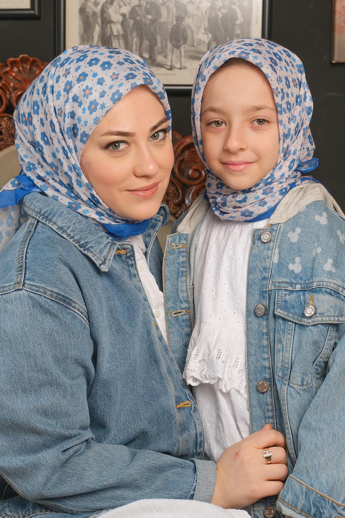 Saks Mavisi Dijital Baskılı Anne Kız Kombin Tesettür Eşarp Pamuk Polyester Papatya Desenli 6004_24