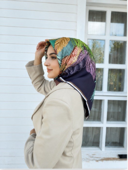 Seyra Lacivert Yaprak Desen Tivil İpek Eşarp 