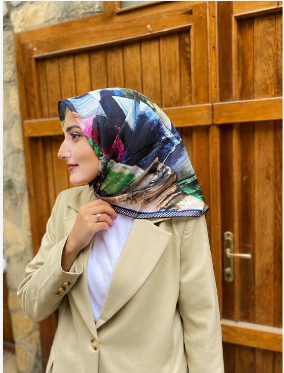 Seyra Lacivert Geometrik Desen Tivil İpek Eşarp 3575