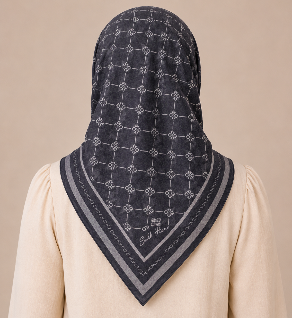 Silk Home Olinda Eşarp IST 48001 - 05 Siyah -  Füme İnce Monogram Desen