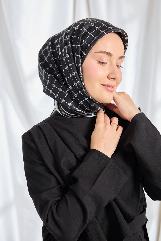 Silk Home Tiviil İpek Eşarp Monogram Siyah
