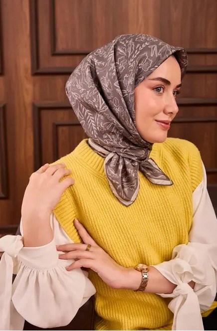Silk Home Tivil İpek Eşarp 11496 17 Gri Çiçek Desen