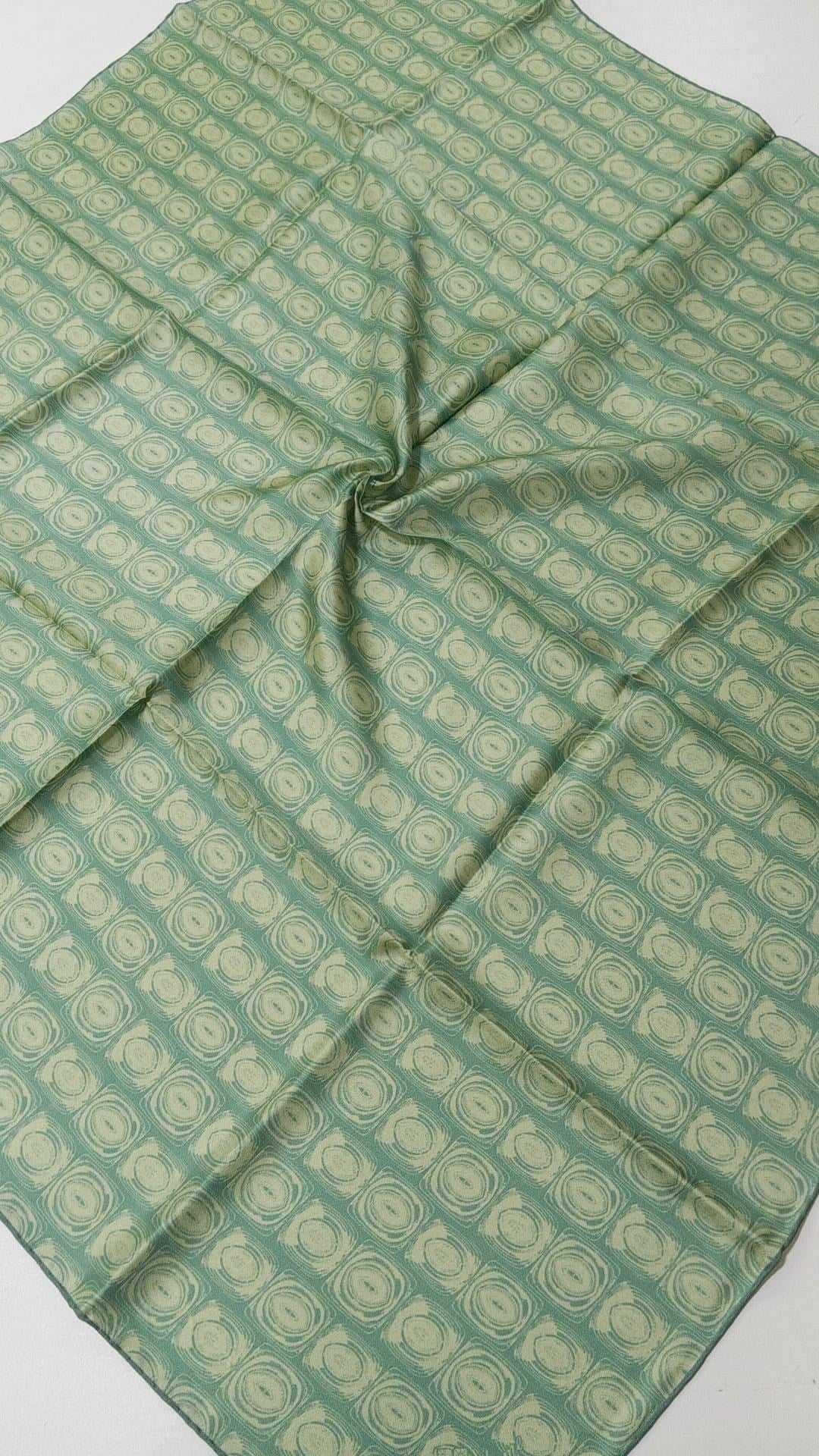Silk Home Tivil İpek Eşarp IST 1000- 05 Yeşil - Sarı Geometrik Desen