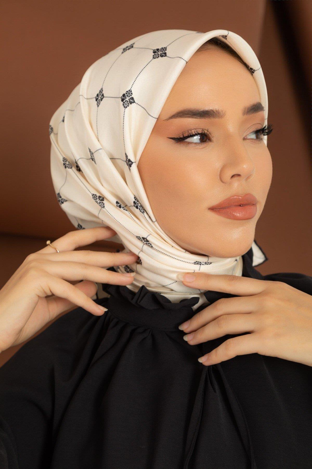Silk Home Tivil İpek Eşarp IST-113920 Krem, Siyah