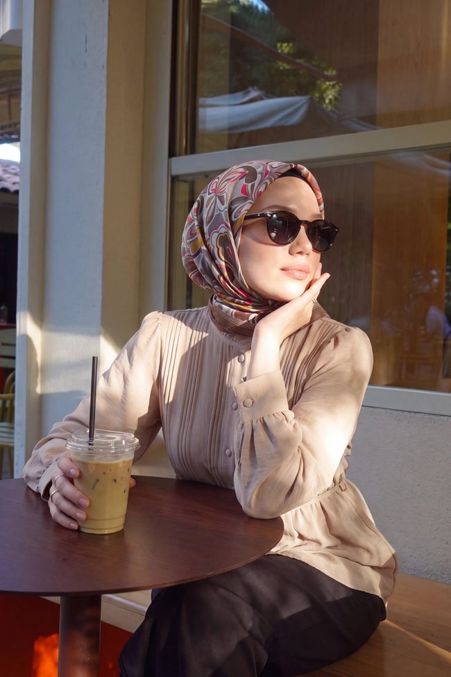 Silk Home Velora Eşarp Aura Floral Koyu Vizon