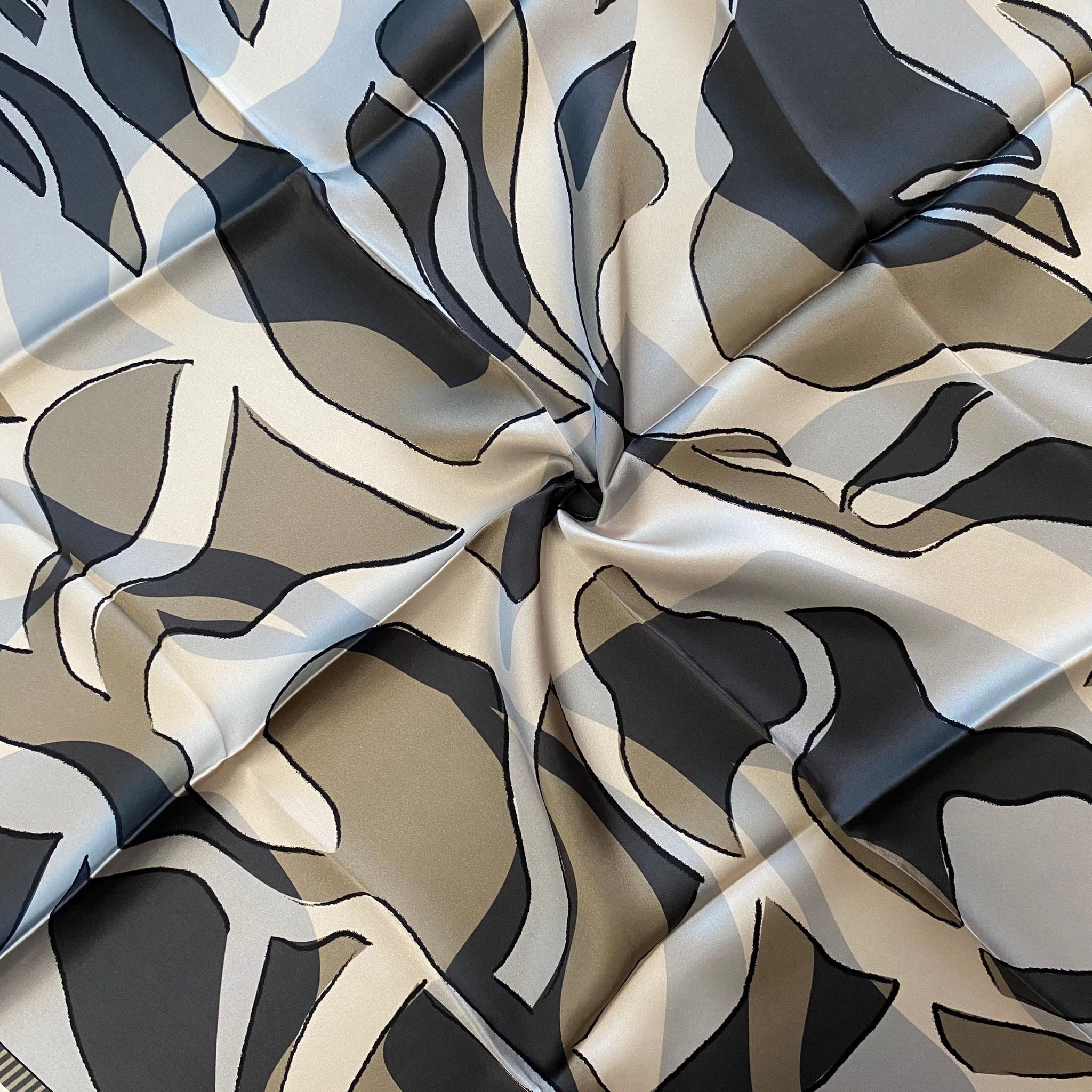 Sisley Sura Saf İpek Eşarp Vizon Geometrik Desen 2035 - 025