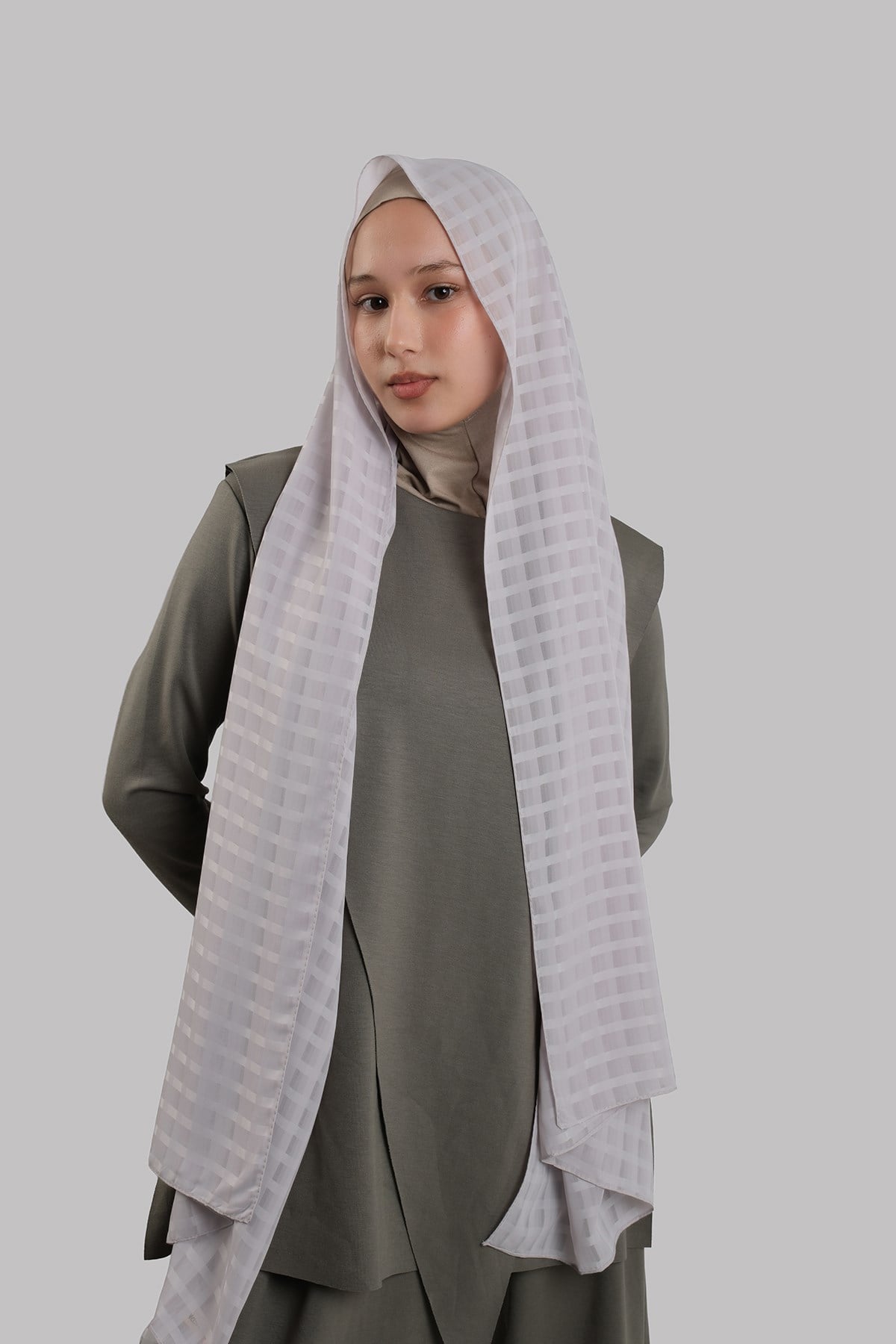 Taş Pratik Hazır Geçmeli Şal Desenli Şifon Hijab Boneli 2415_46