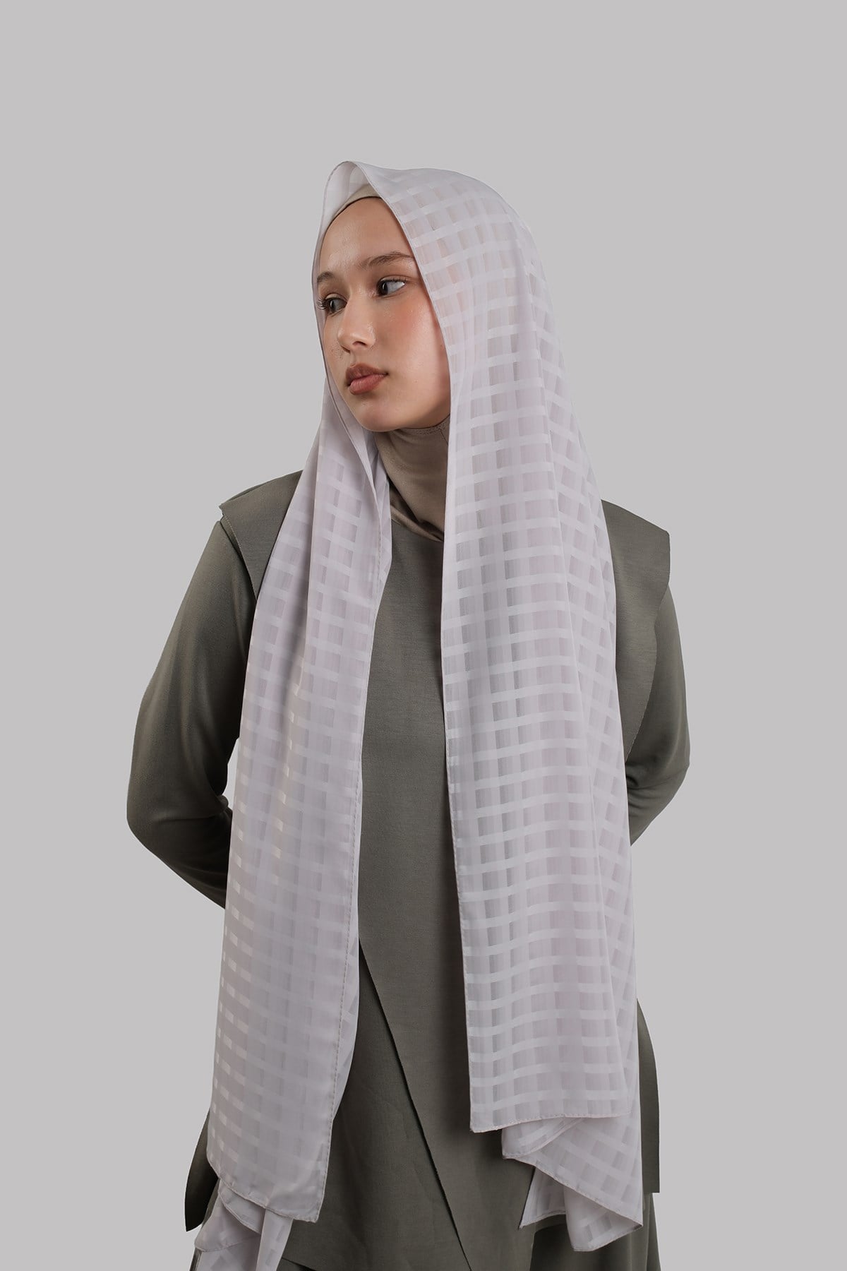 Taş Pratik Hazır Geçmeli Şal Desenli Şifon Hijab Boneli 2415_46