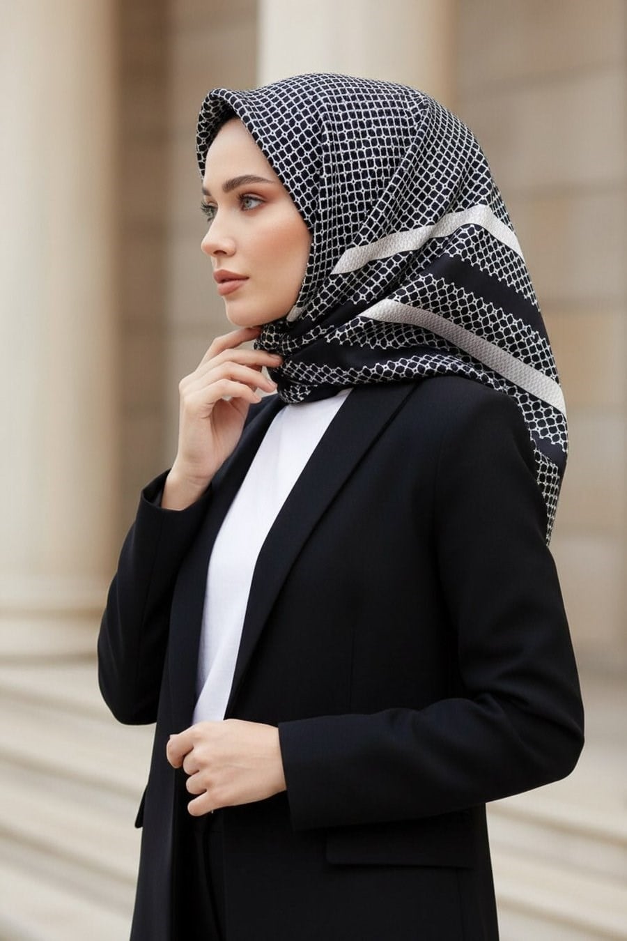 Vissona Tivil İpek Eşarp DGN50354 - 1 - 0001 - 0003 Siyah Krem Geometrik Şerit Desen