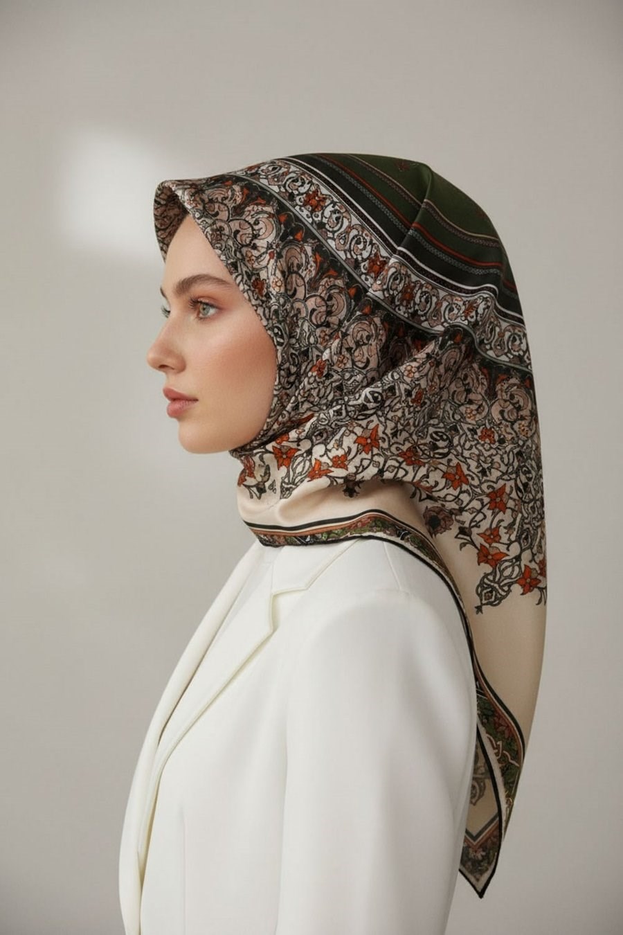 Vissona Twill İpek Eşarp 17547 - 10 - 0037 Haki Etnik Desen