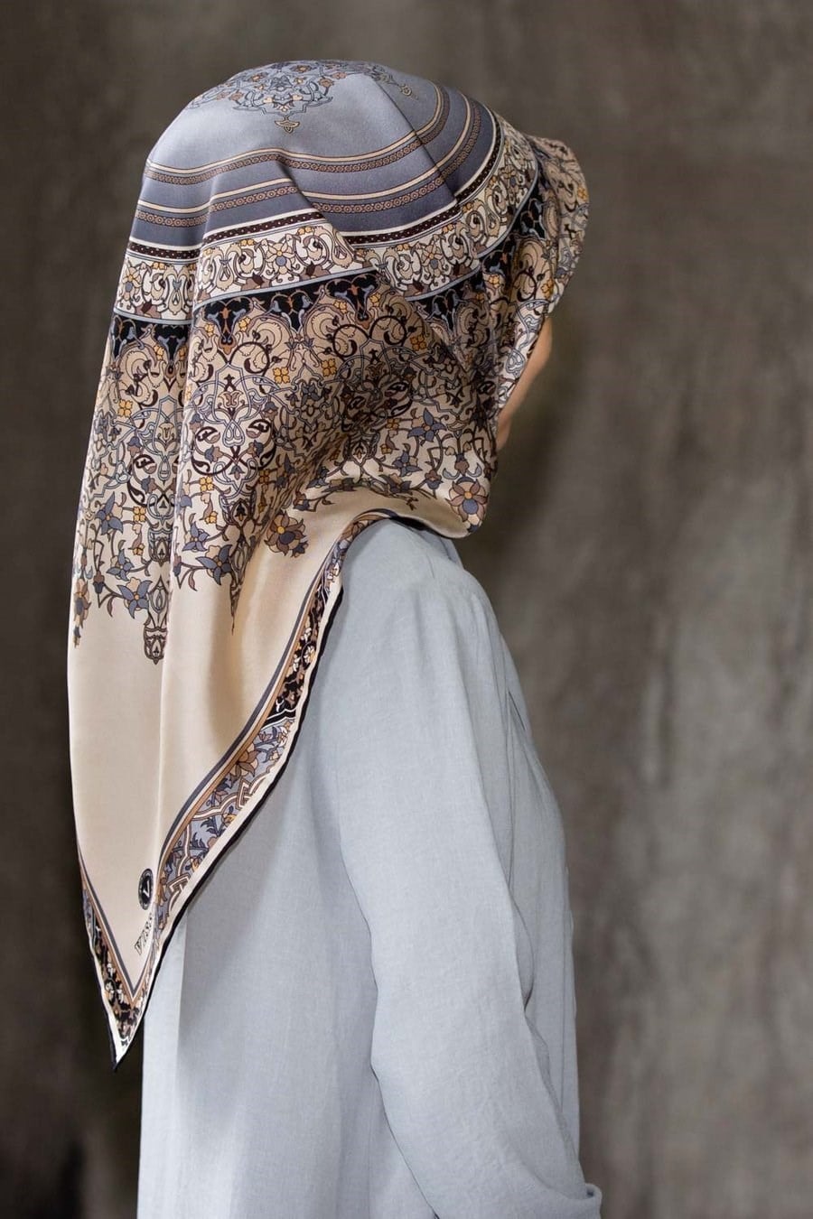 Vissona Twill İpek Eşarp 17547 - 7 - 0028 Gri Etnik Desen