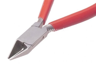 Yan Keski -Sivri Ağız 130 mm Kırmızı PVC  P 505