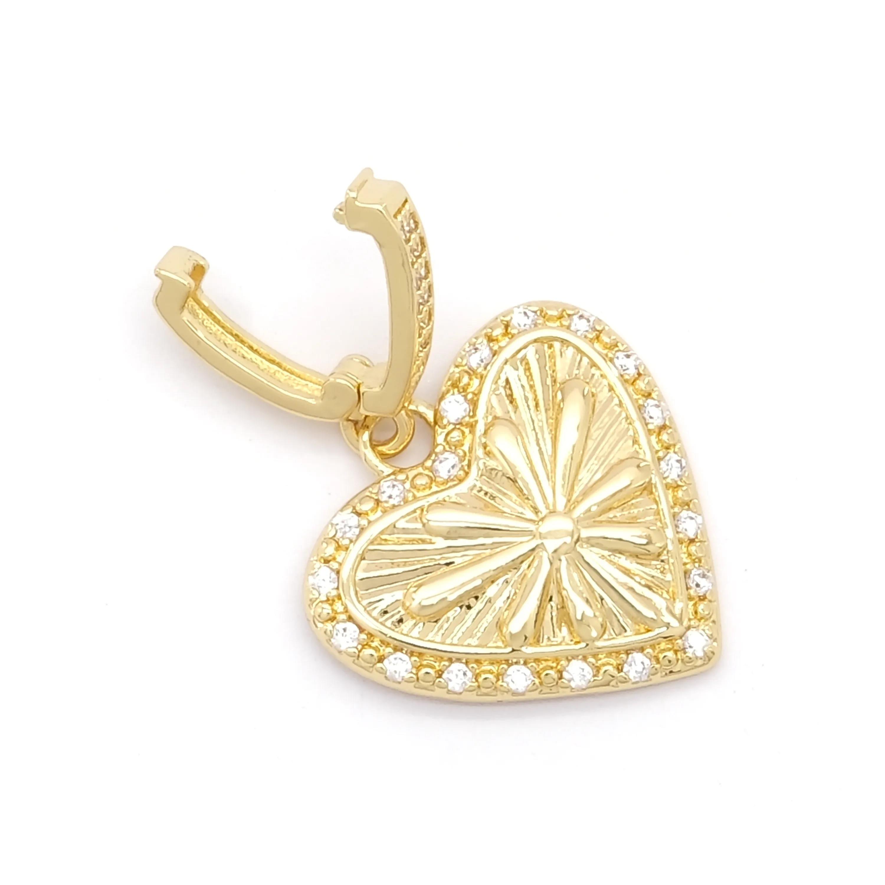 Ajda Charm Çelik Altın Kaplama Kadın Kalp Model-CHR-114