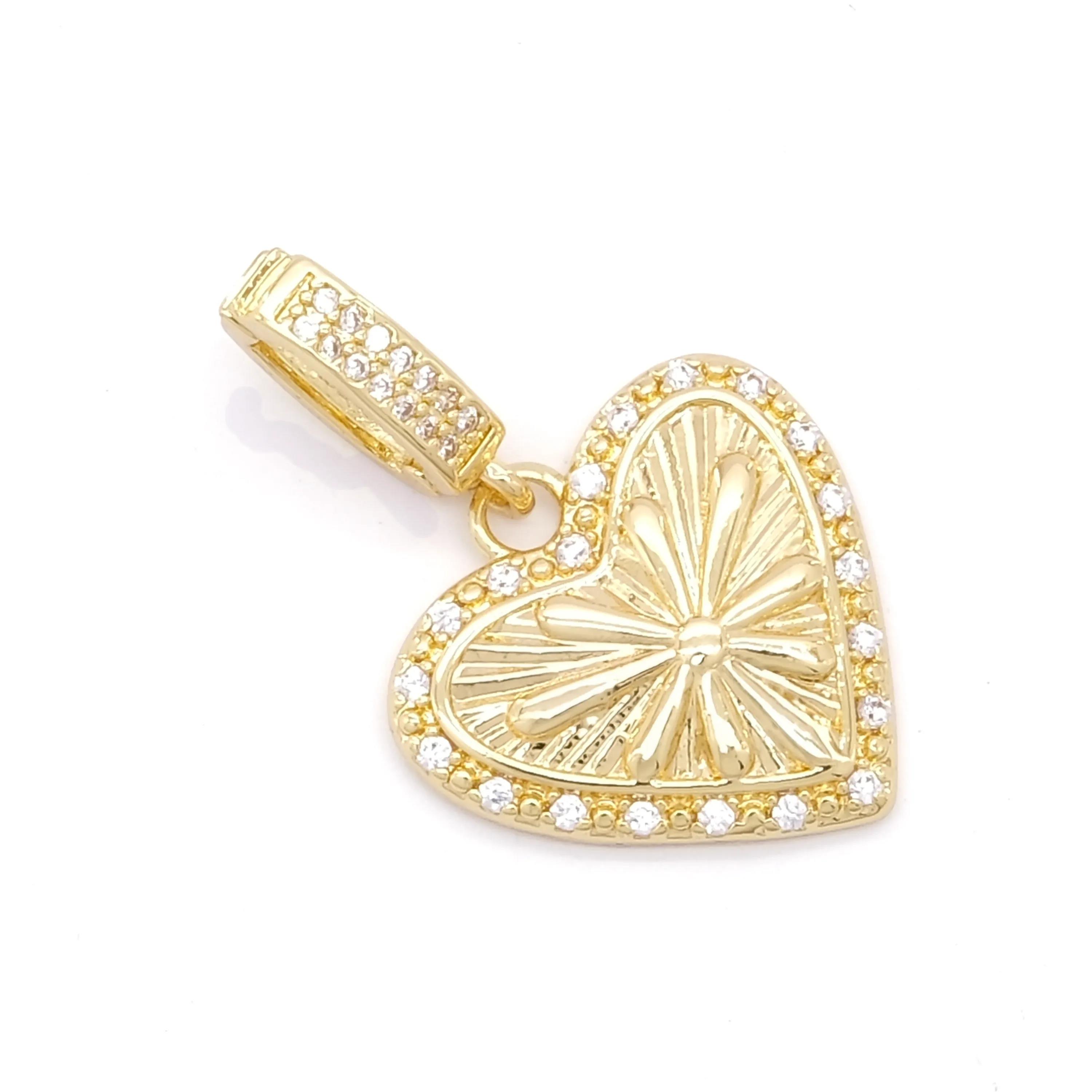 Ajda Charm Çelik Altın Kaplama Kadın Kalp Model-CHR-114