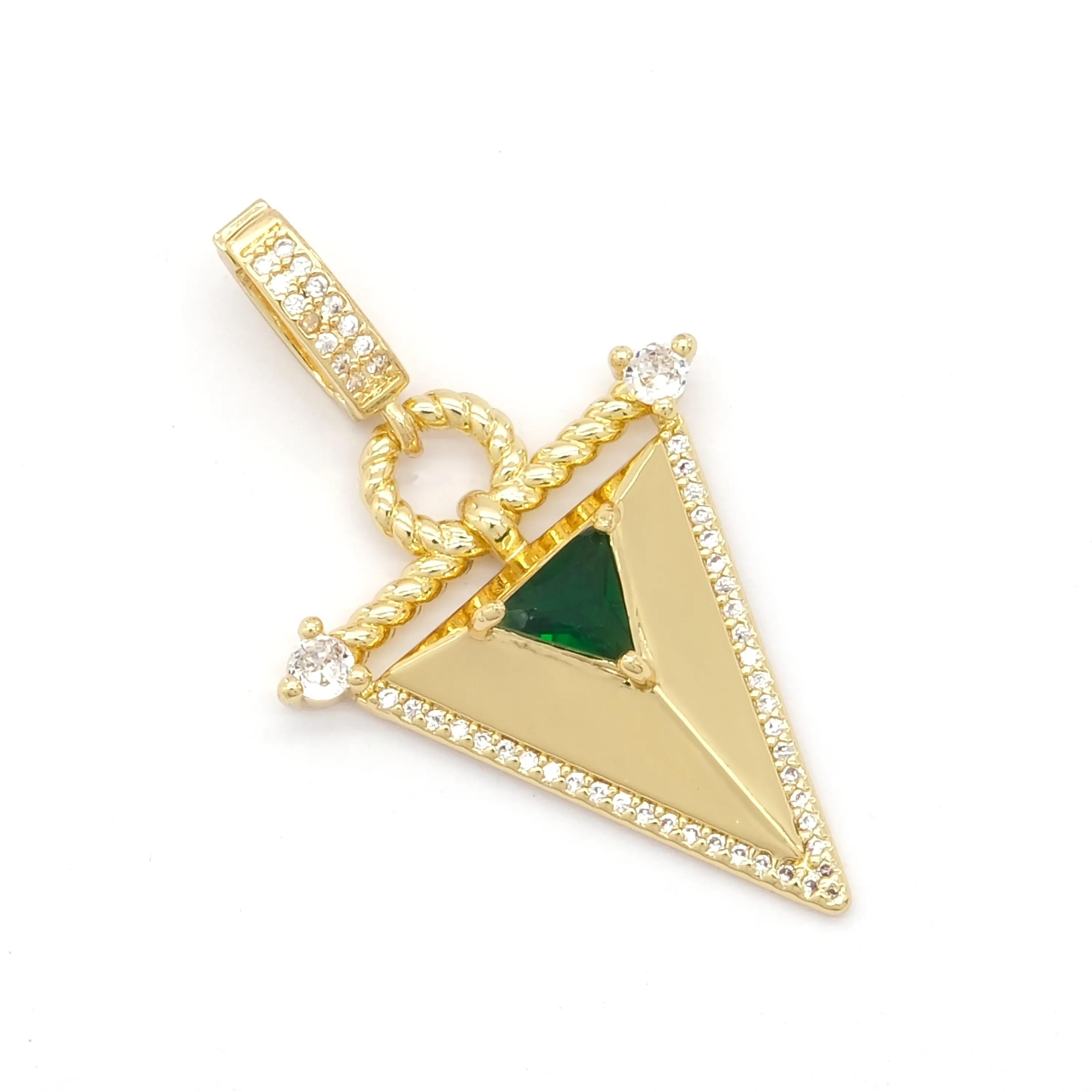 Ajda Charm Çelik Altın Kaplama Kadın Üçgen Model-CHR-106
