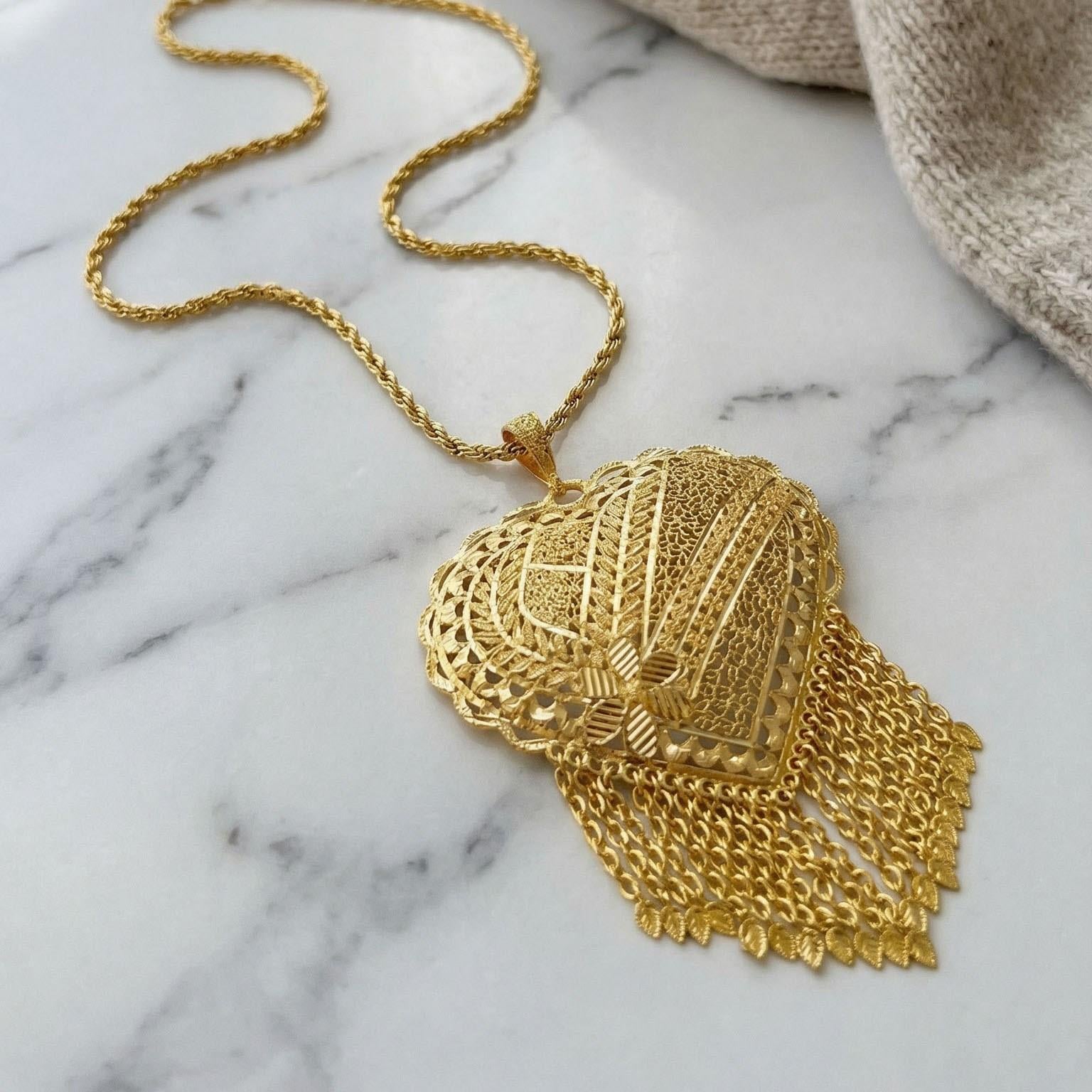 Altın Kaplama Hint Model Kalpli Çiçek Desenli Kadın Kolye 45 cm KLY-282