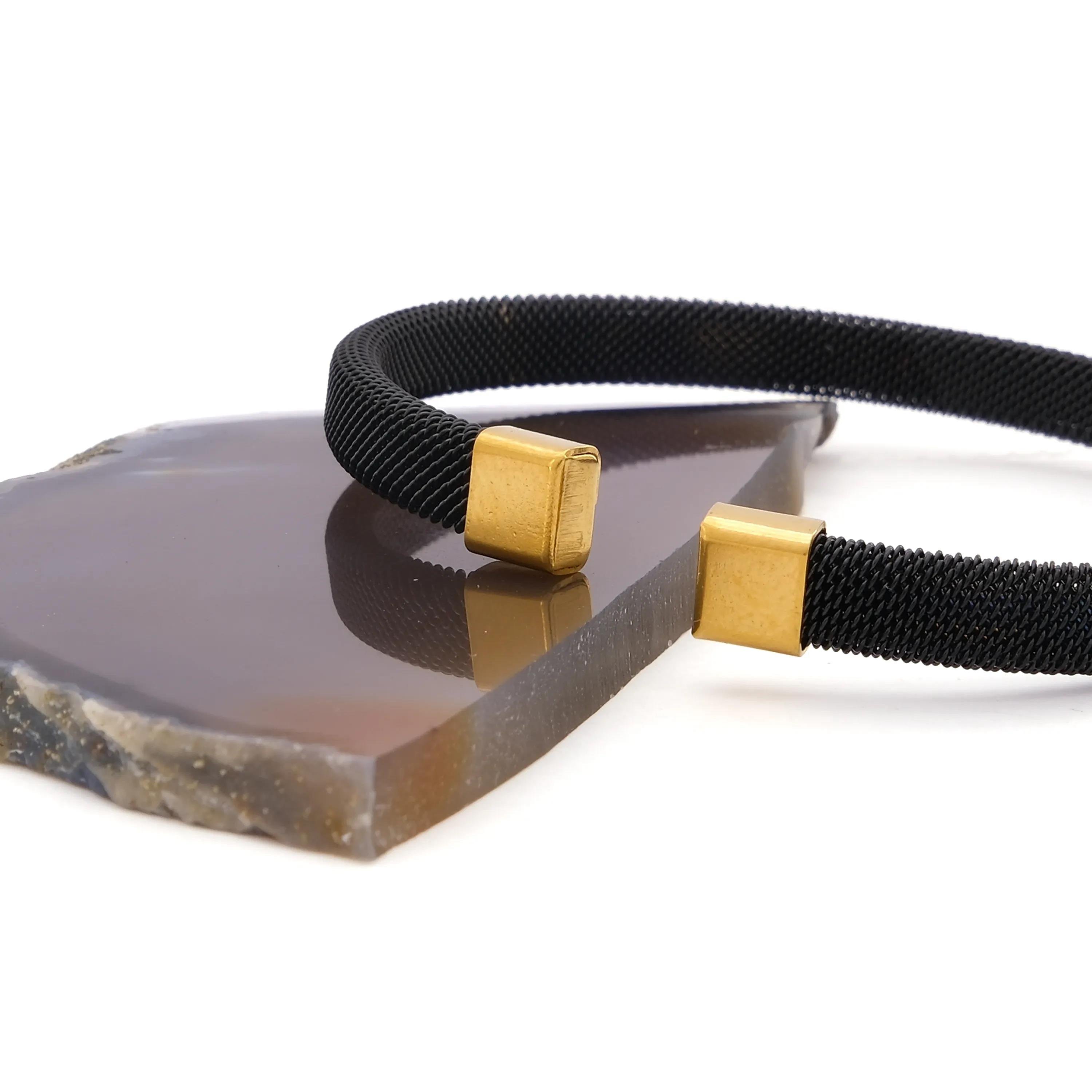 Altın Kaplama Siyah Erkek Kelepçe Bileklik EBLK-431