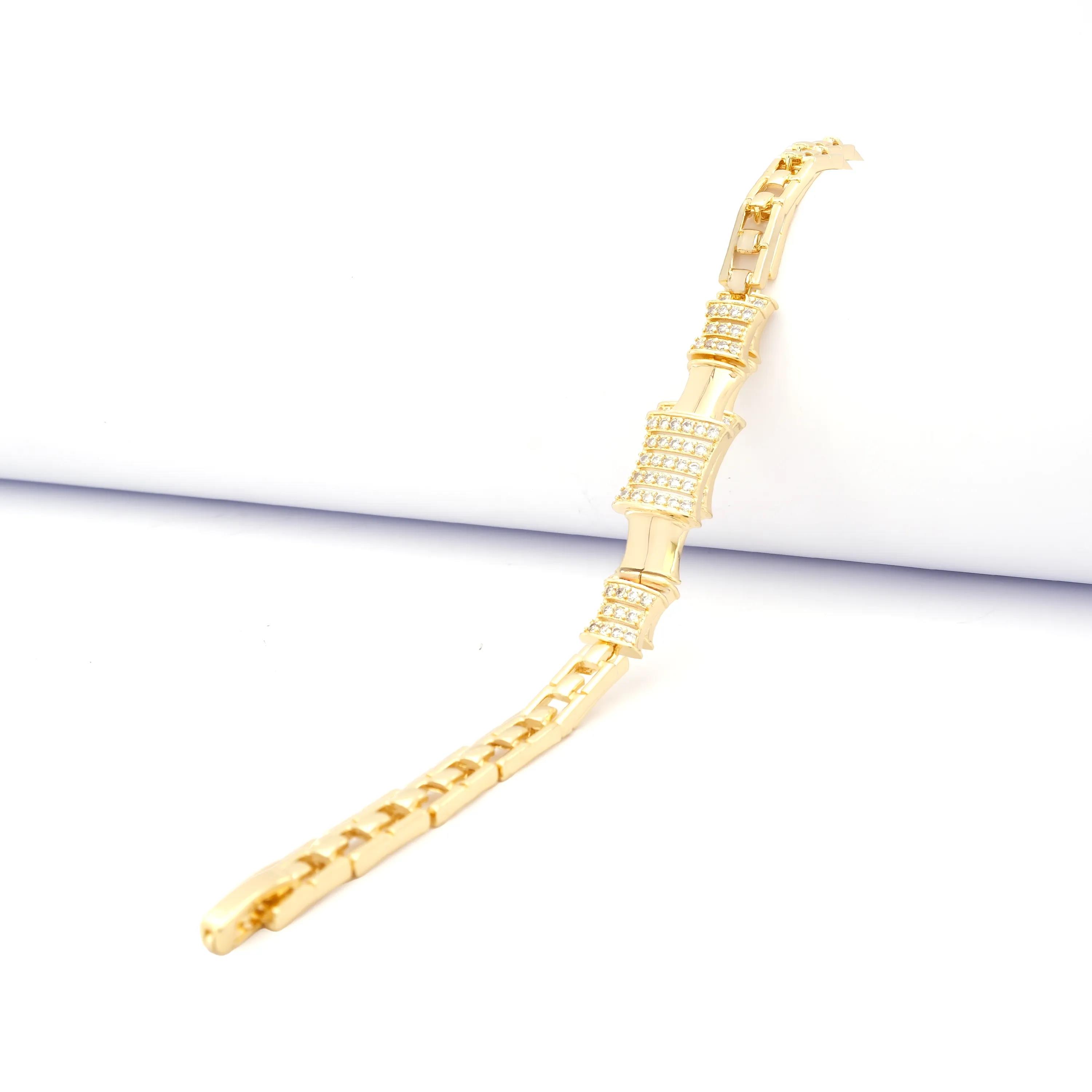 Altın Kaplama Zirkon Taşlı Kare Model Kadın Bileklik BLK-1038