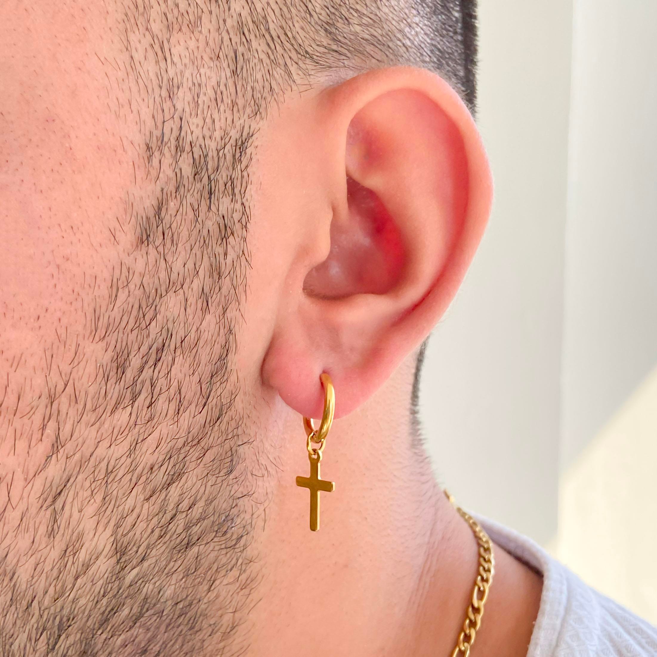 Çelik Sallantılı Küpe Altın Kaplama Haç Model Küpe UNK-692